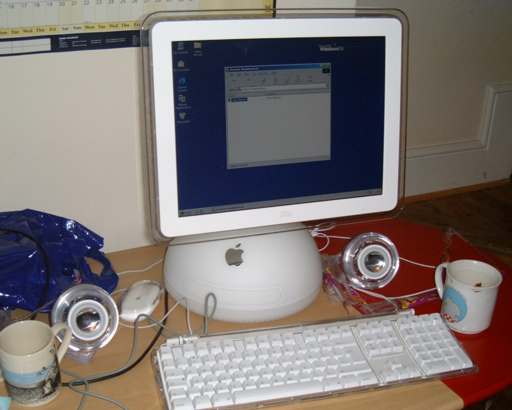 Alison's iMac running Win98